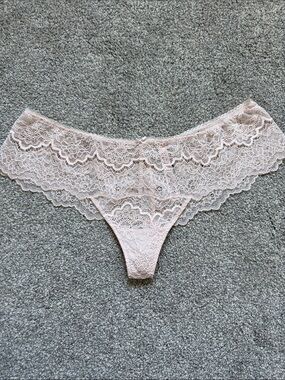 Victoria’s Secret Dream Angels Wide Side Lace Thong